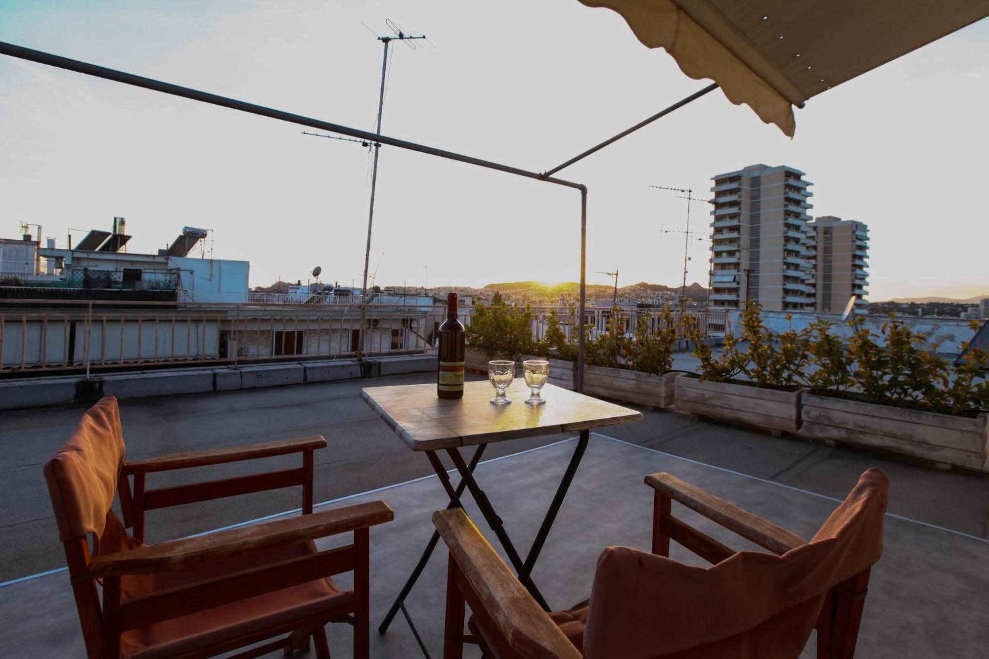 Loft Condo Next To Metro Station. Amazing View! Афины Экстерьер фото
